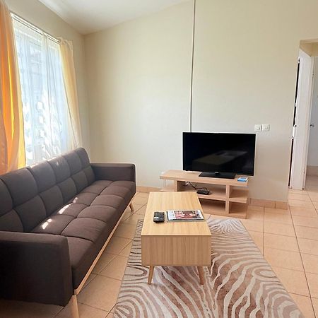 Hill Top Cottage La Savane Bagian luar foto
