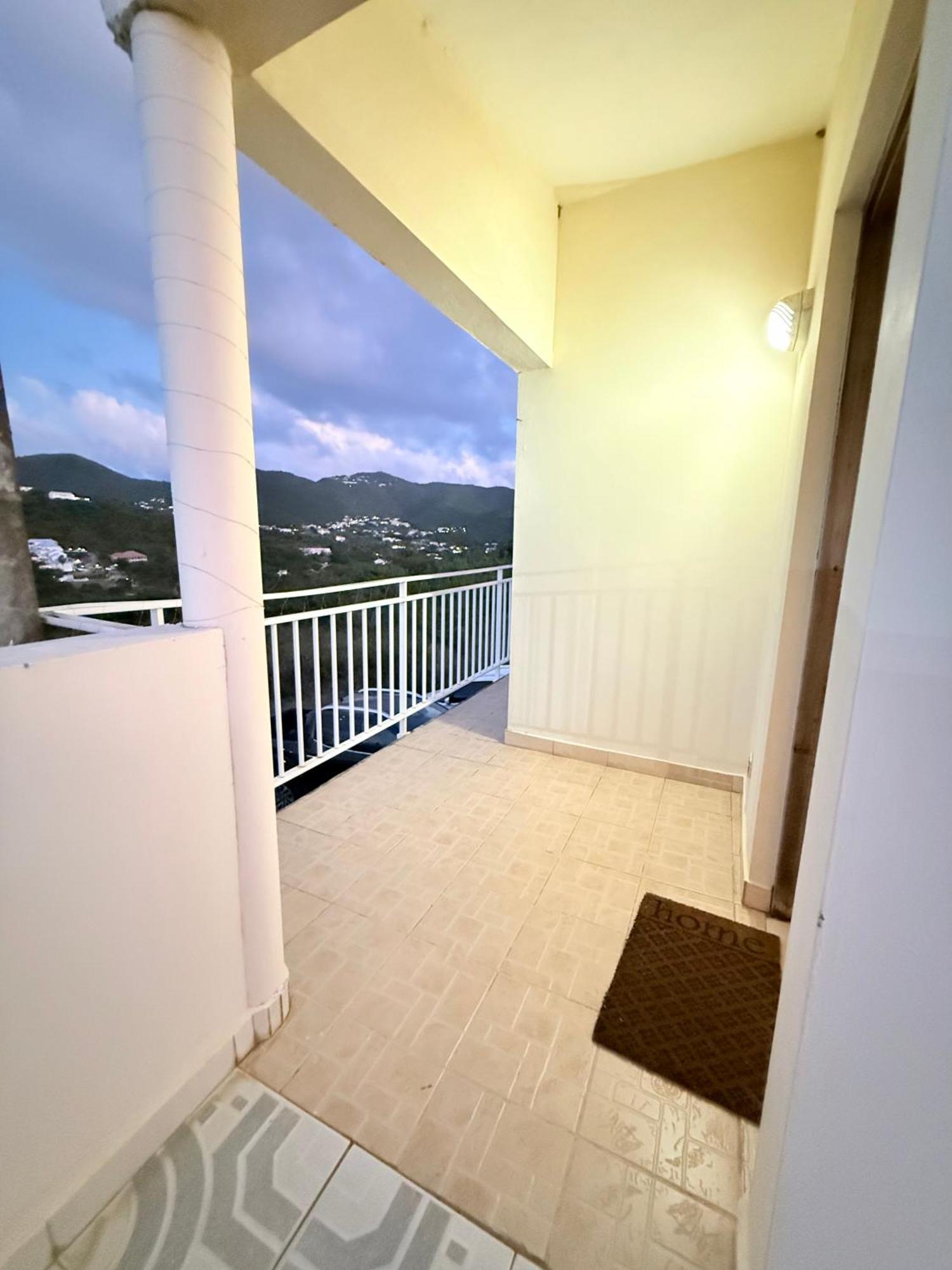 Hill Top Cottage La Savane Bagian luar foto